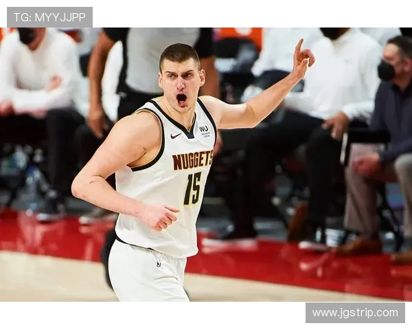 杨瀚森36+18+11表现堪比约基奇